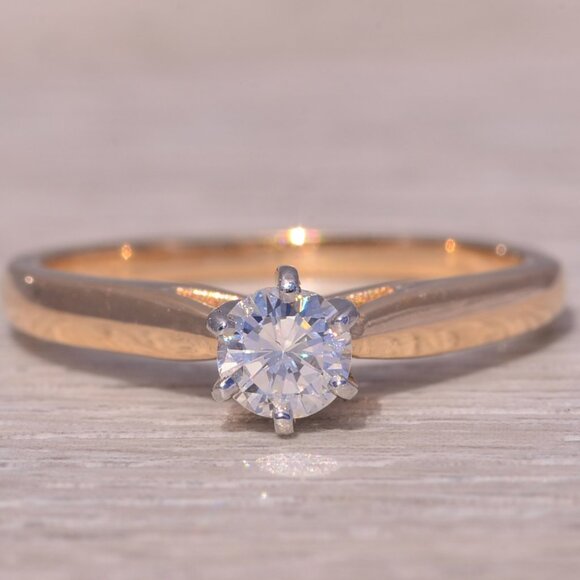 Classic Solitaire Diamond Ring in Yellow Gold